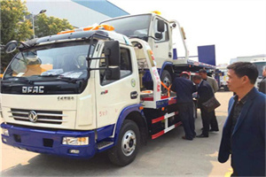保定汽车道路救援拖车价格